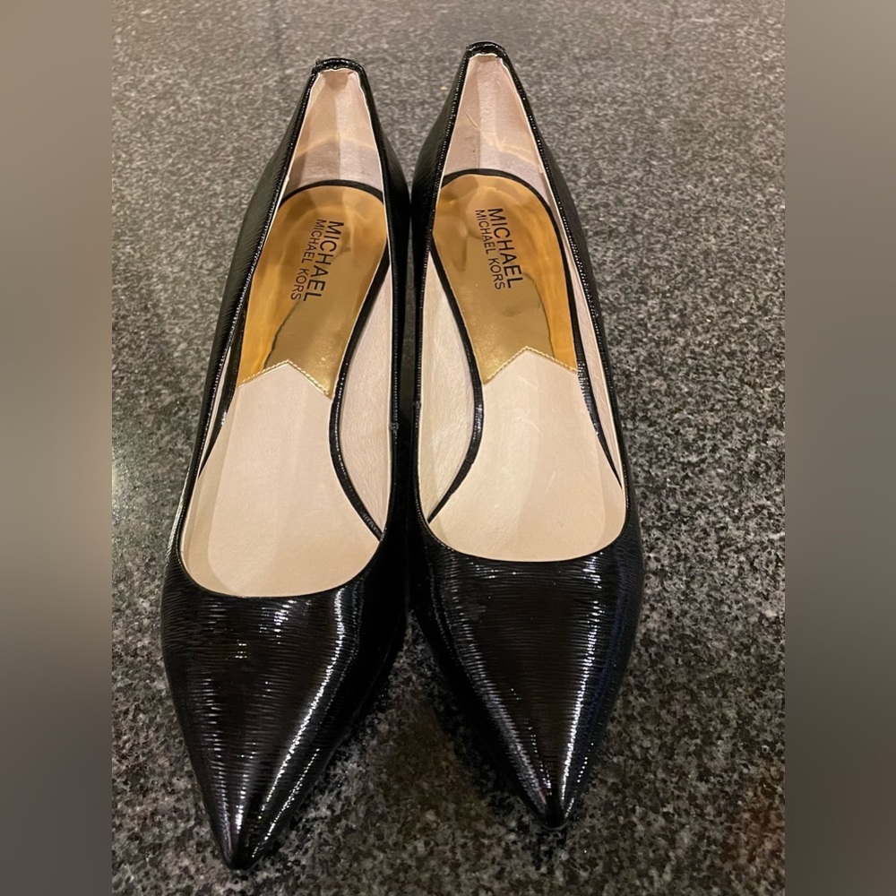 Michael Kors Kitten Pump 10M, New W/ Box